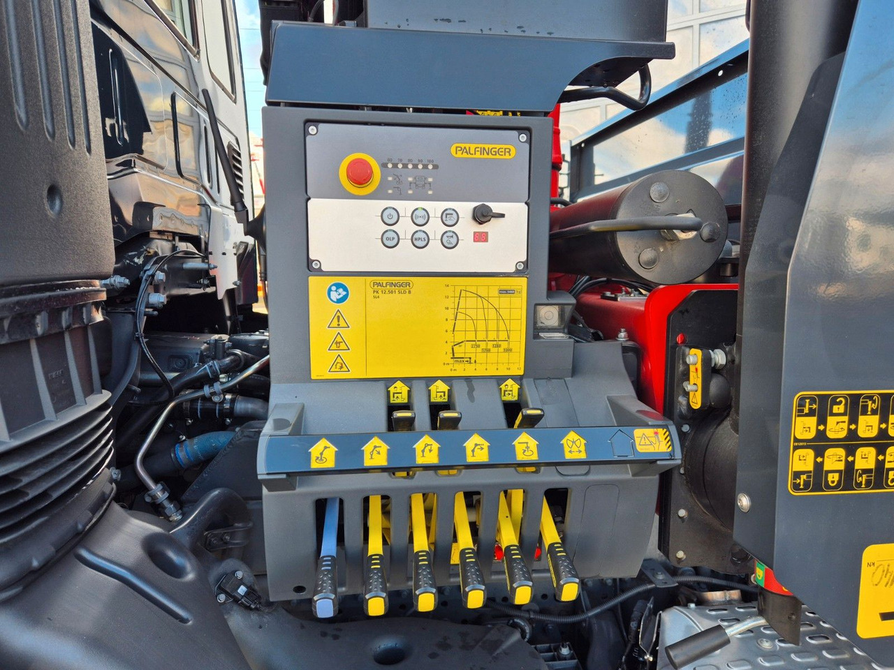 Самосвал камион, Камион с кран Iveco AD200X46/P HR OFF Palfinger PK 12.501 Funk AHK: снимка 19