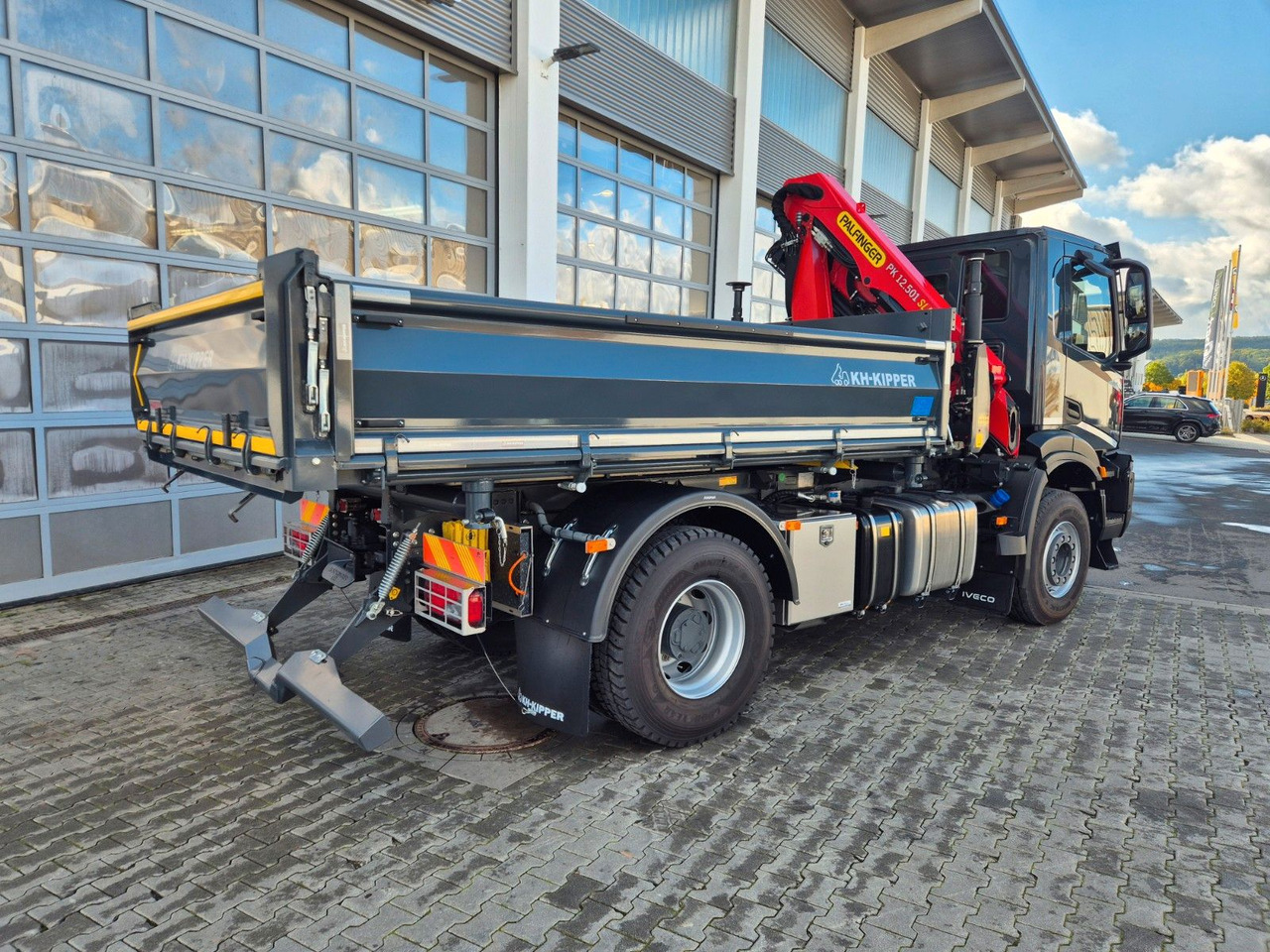 Самосвал камион, Камион с кран Iveco AD200X46/P HR OFF Palfinger PK 12.501 Funk AHK: снимка 40