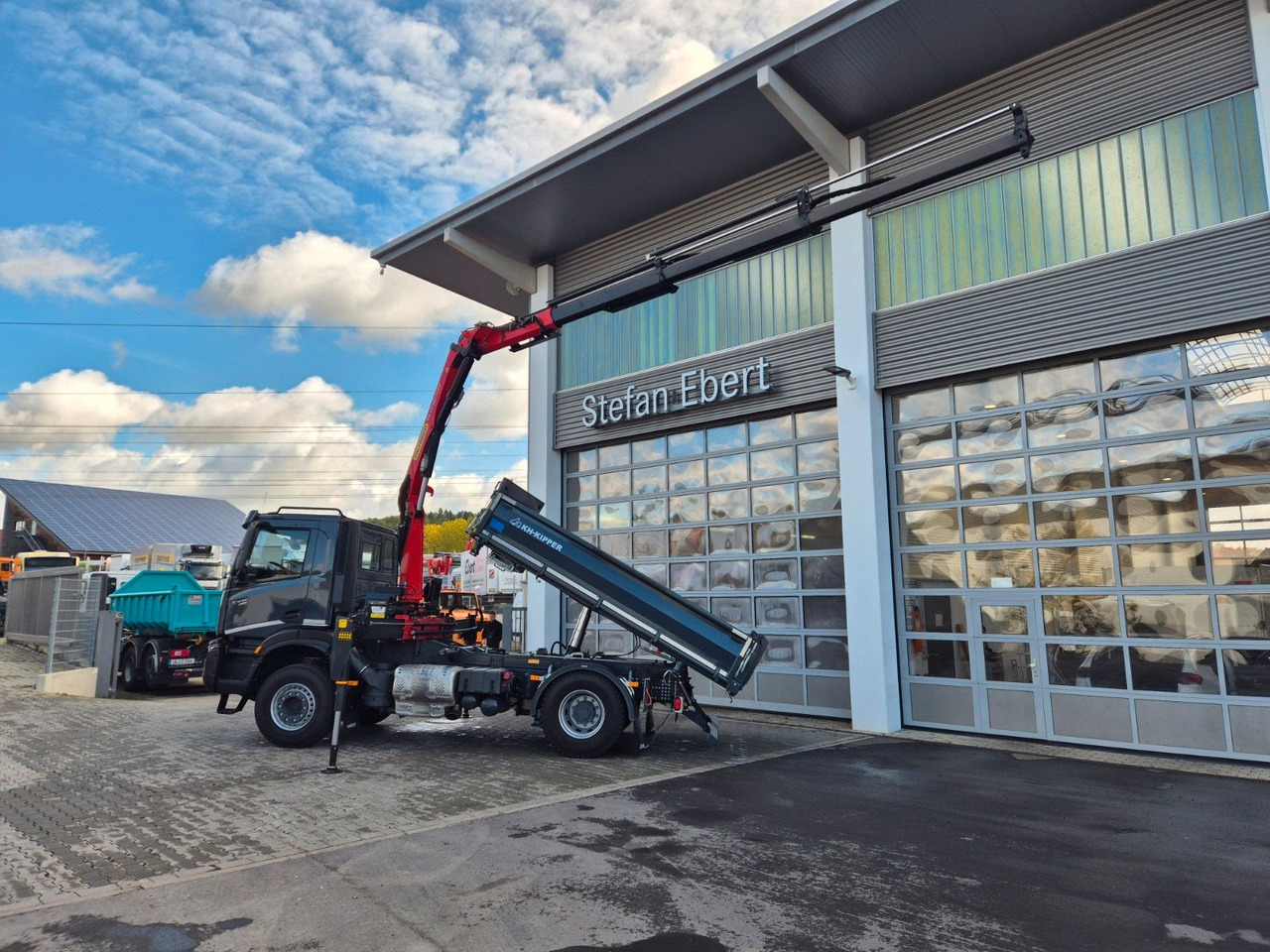 Самосвал камион, Камион с кран Iveco AD200X46/P HR OFF Palfinger PK 12.501 Funk AHK: снимка 35