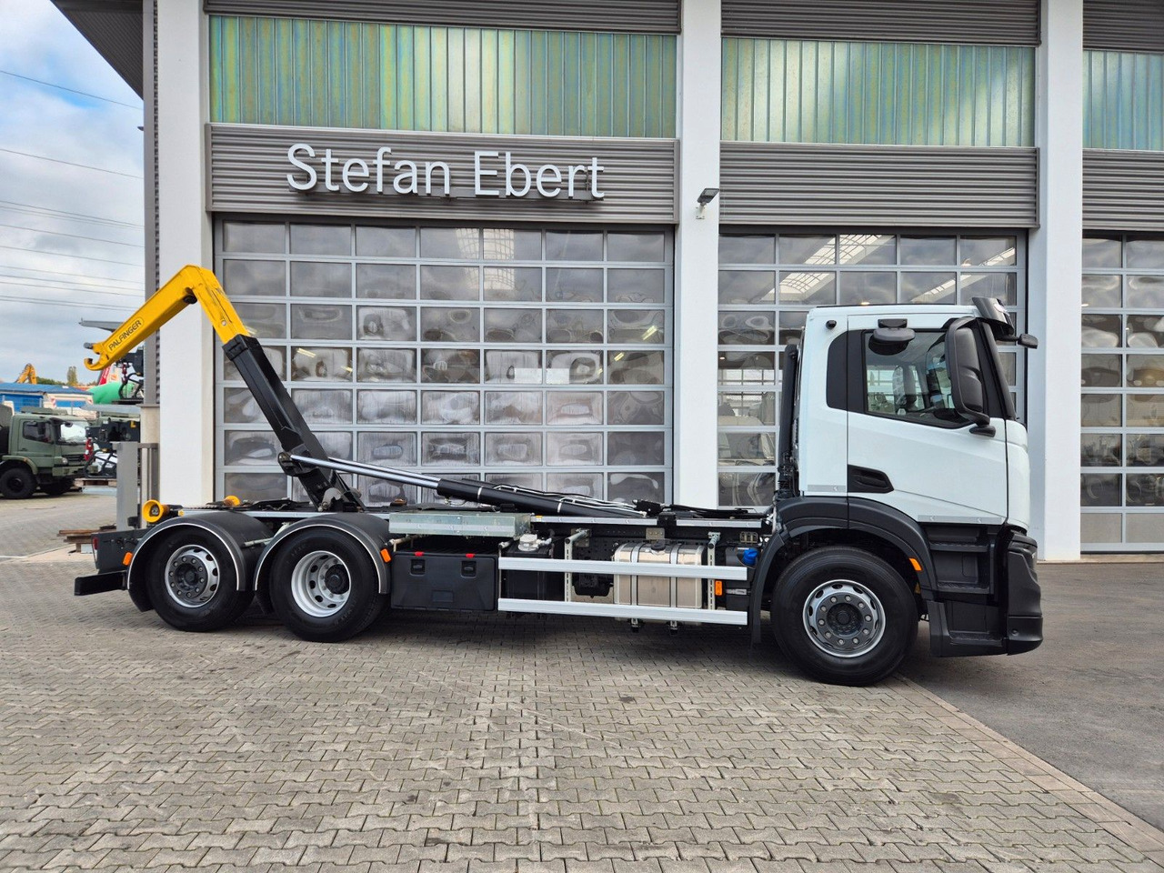 Iveco AD280X46Y/PS ON Palfinger PH T 20 SLD5 Intarder - Мултилифт с кука камион: снимка 3 Iveco AD280X46Y/PS ON Palfinger PH T 20 SLD5 Intarder - Мултилифт с кука камион: снимка 3