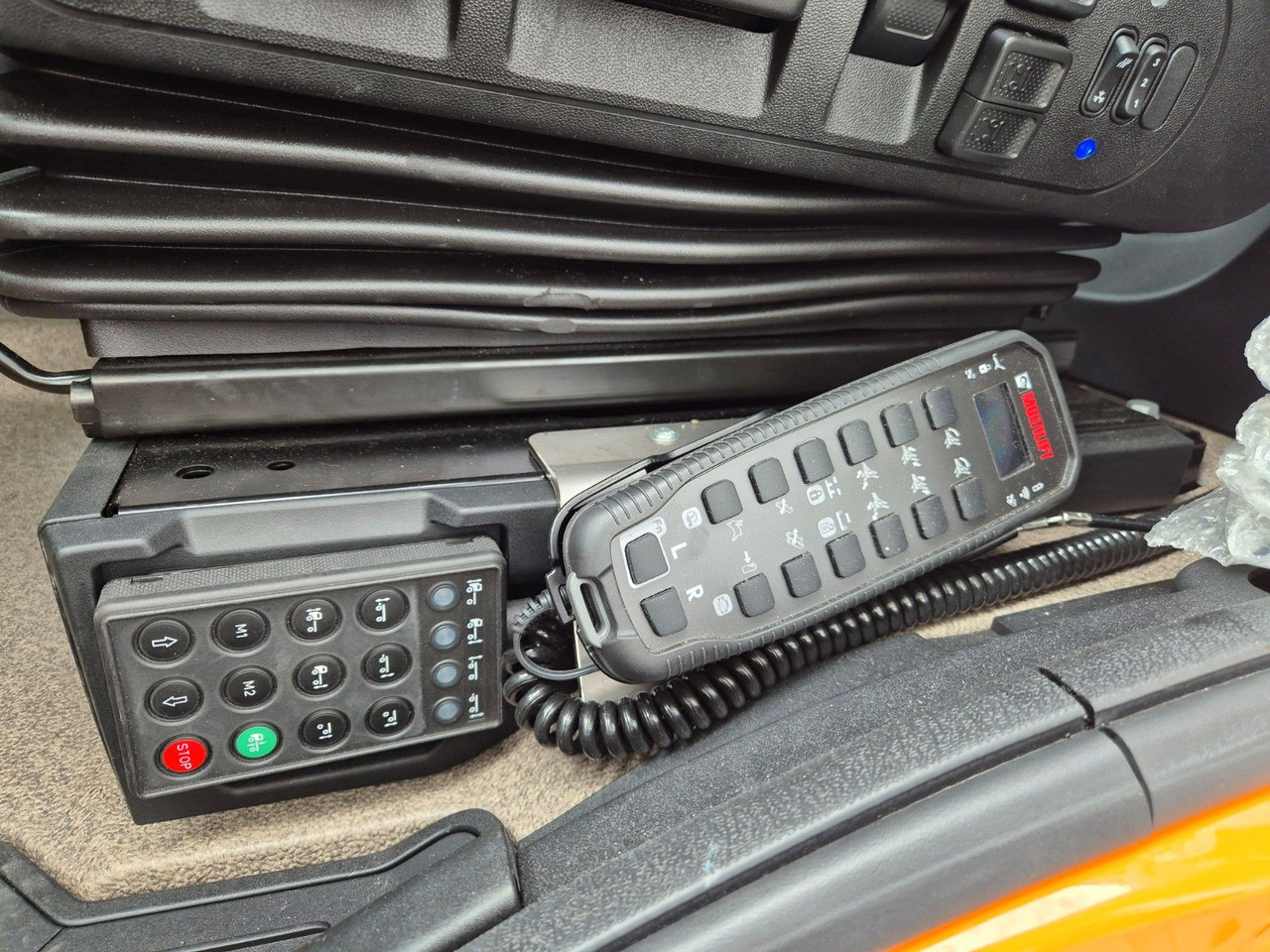 Самосвал камион Iveco AS280X58Y/ PS ON Hiab FTR18 Funk AHK Bett Cam: снимка 29 Самосвал камион Iveco AS280X58Y/ PS ON Hiab FTR18 Funk AHK Bett Cam: снимка 29