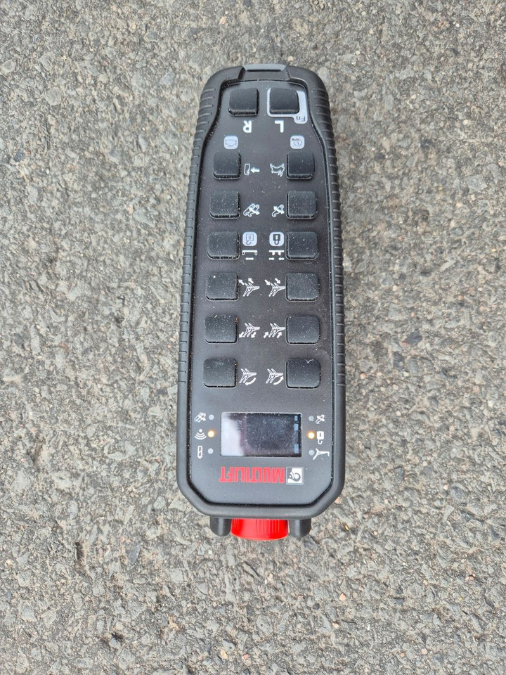 Самосвал камион Iveco AS280X58Y/ PS ON Hiab FTR18 Funk AHK Bett Cam: снимка 13 Самосвал камион Iveco AS280X58Y/ PS ON Hiab FTR18 Funk AHK Bett Cam: снимка 13