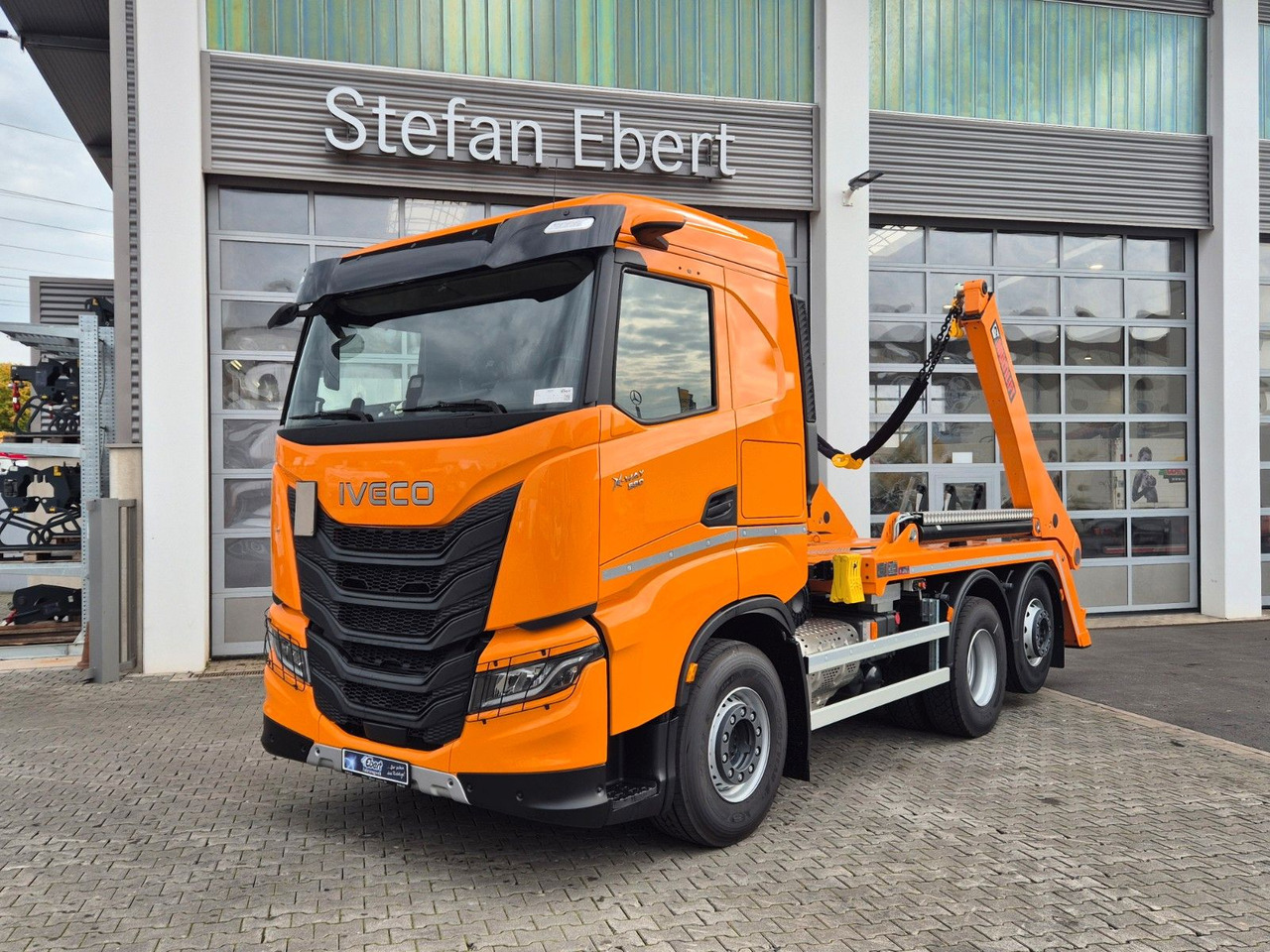 Iveco AS280X58Y/ PS ON Hiab FTR18 Funk AHK Bett Cam - Самосвал камион: снимка 2 Iveco AS280X58Y/ PS ON Hiab FTR18 Funk AHK Bett Cam - Самосвал камион: снимка 2