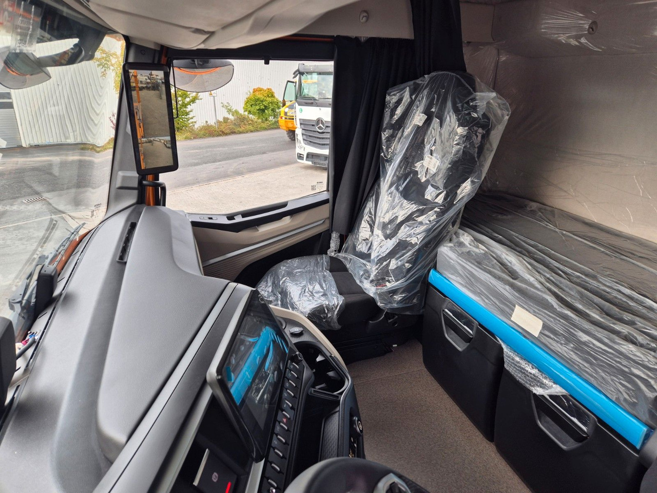 Самосвал камион Iveco AS280X58Y/ PS ON Hiab FTR18 Funk AHK Bett Cam: снимка 23 Самосвал камион Iveco AS280X58Y/ PS ON Hiab FTR18 Funk AHK Bett Cam: снимка 23