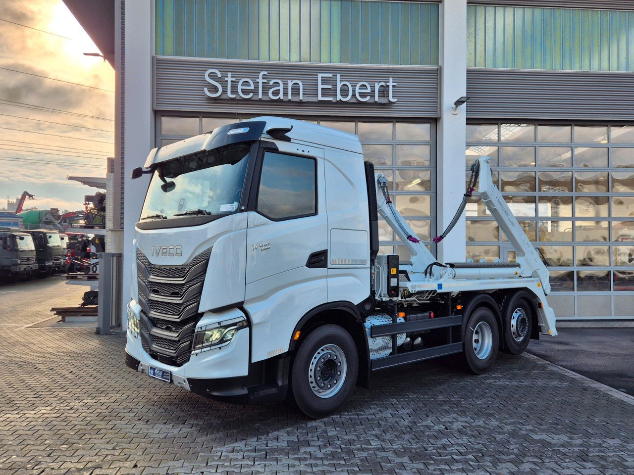 Iveco AS280X58Y/ PS ON Meiller AK 16. T Funk AHK Cam - Самосвал камион: снимка 1 Iveco AS280X58Y/ PS ON Meiller AK 16. T Funk AHK Cam - Самосвал камион: снимка 1