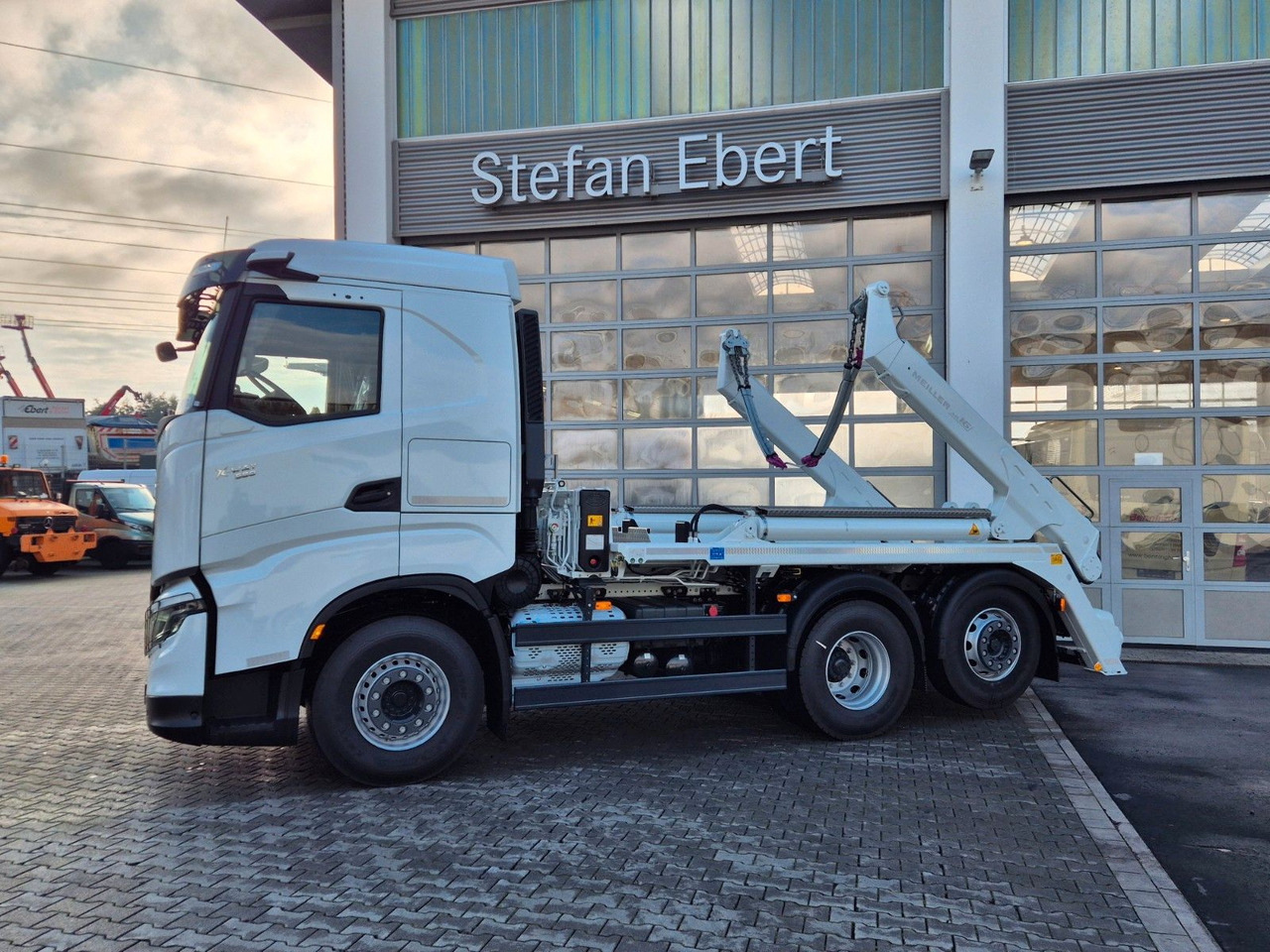 Iveco AS280X58Y/ PS ON Meiller AK 16. T Funk AHK Cam - Самосвал камион: снимка 4 Iveco AS280X58Y/ PS ON Meiller AK 16. T Funk AHK Cam - Самосвал камион: снимка 4