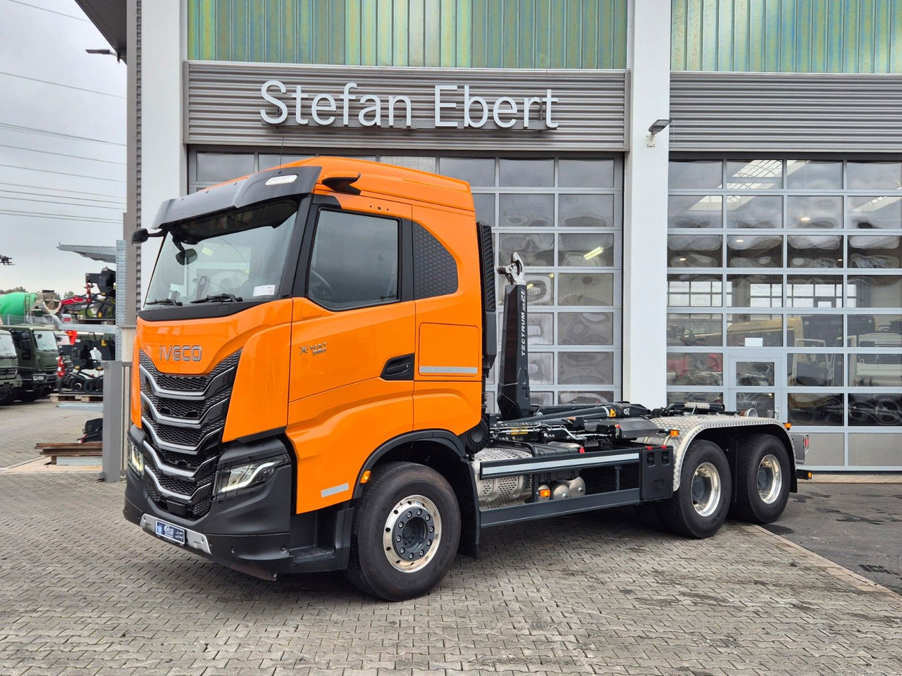 Iveco AS300X58Z/P HR ON+ 6x4 Meiller RS21.60 Funk AHK - Мултилифт с кука камион: снимка 1 Iveco AS300X58Z/P HR ON+ 6x4 Meiller RS21.60 Funk AHK - Мултилифт с кука камион: снимка 1