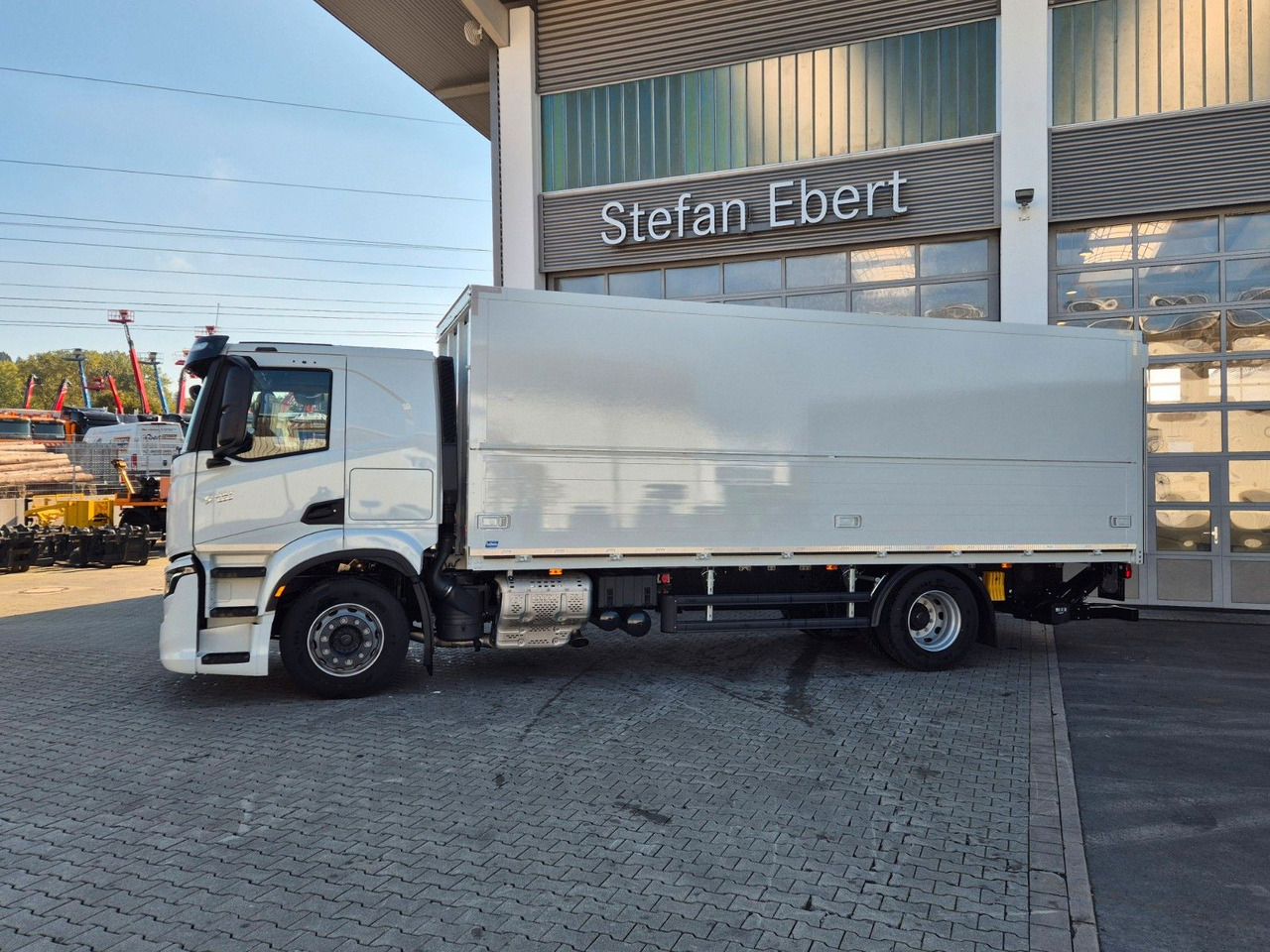Iveco AT190S40/FP Böse Schwenkwand LBW AHK - Камион фургон: снимка 5 Iveco AT190S40/FP Böse Schwenkwand LBW AHK - Камион фургон: снимка 5