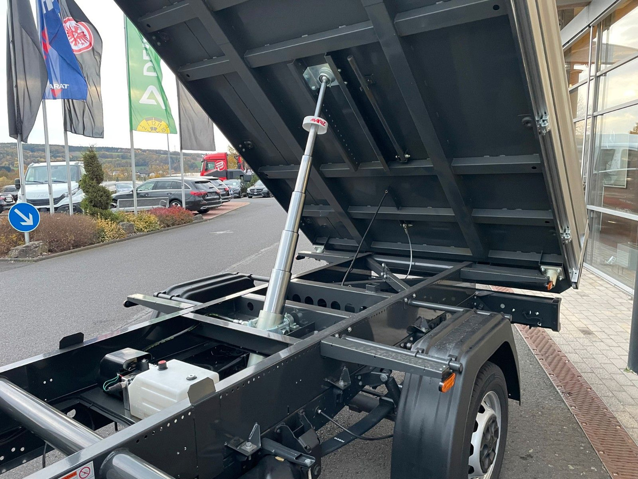 Бус самосвал Iveco Daily 35S14 A8*R3.450mm*Automatik*Kamera*2Sitze*: снимка 17 Бус самосвал Iveco Daily 35S14 A8*R3.450mm*Automatik*Kamera*2Sitze*: снимка 17