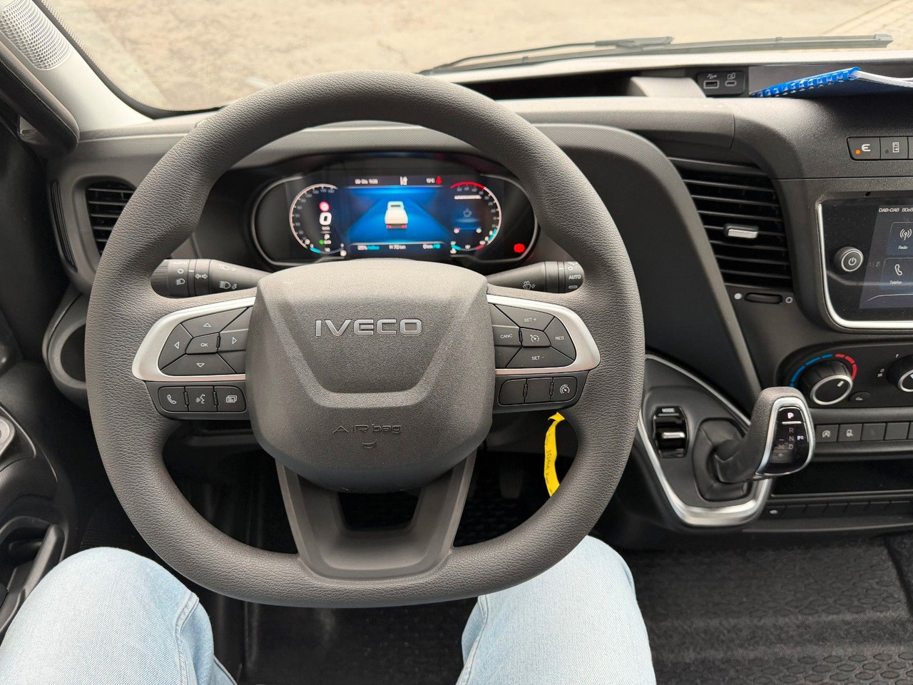 Бус самосвал Iveco Daily 35S14 A8*R3.450mm*Automatik*Kamera*2Sitze*: снимка 11 Бус самосвал Iveco Daily 35S14 A8*R3.450mm*Automatik*Kamera*2Sitze*: снимка 11