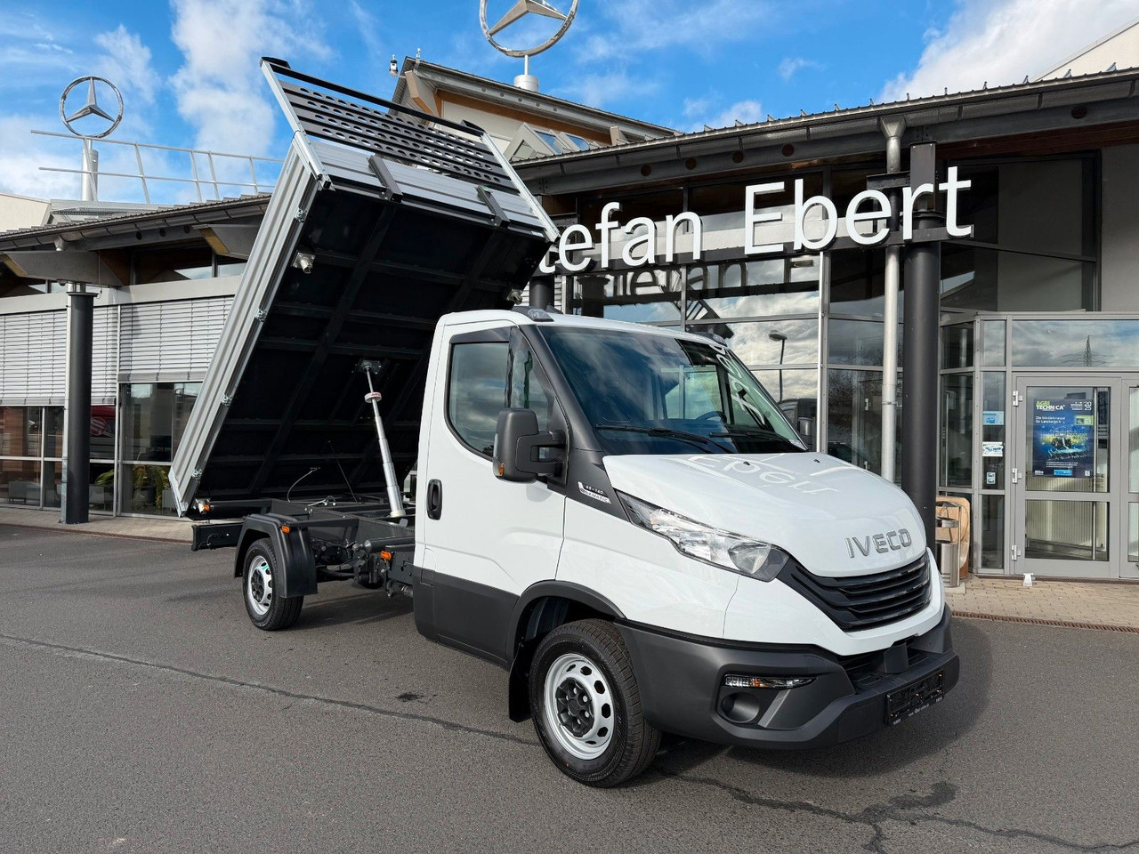 Iveco Daily 35S14 A8 *R3.450mm*Automatik*Klima* 4x - Бус самосвал: снимка 2 Iveco Daily 35S14 A8 *R3.450mm*Automatik*Klima* 4x - Бус самосвал: снимка 2