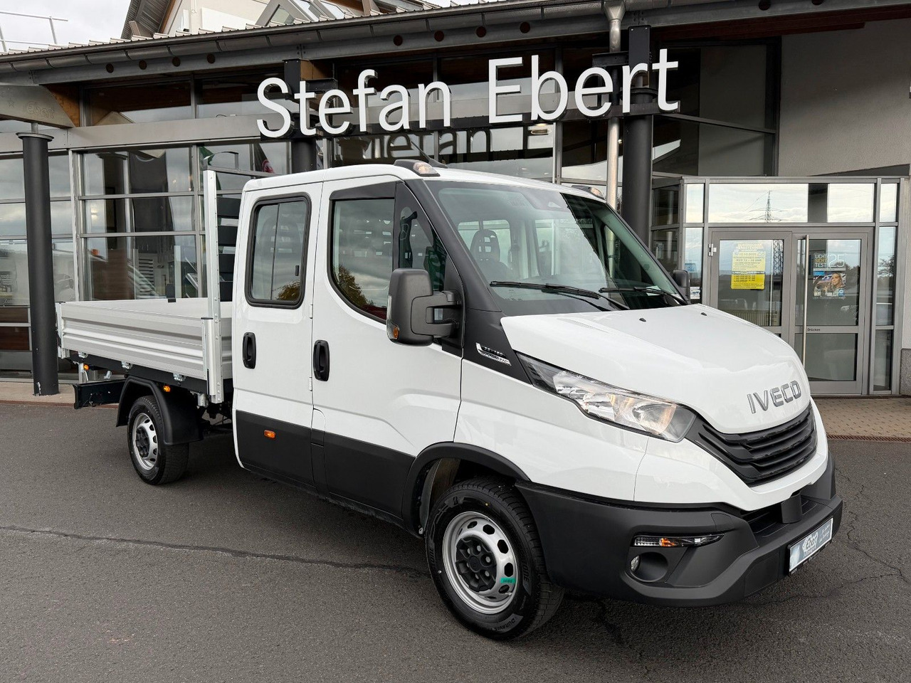 Iveco Daily 35S16 A8 *R.3450mm*Automatik*AHK*7-Sitze* - Бус самосвал, Бус с двойна кабина: снимка 1 Iveco Daily 35S16 A8 *R.3450mm*Automatik*AHK*7-Sitze* - Бус самосвал, Бус с двойна кабина: снимка 1