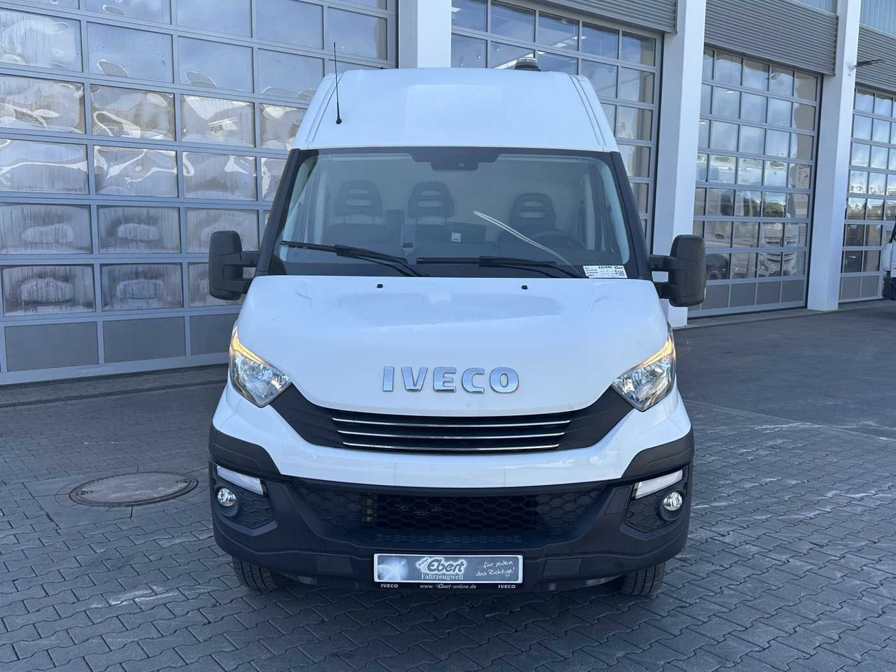 Iveco Daily 50C16 R4.100mm *AHK*Automatik*Ladekran* - Товарен бус: снимка 2 Iveco Daily 50C16 R4.100mm *AHK*Automatik*Ladekran* - Товарен бус: снимка 2