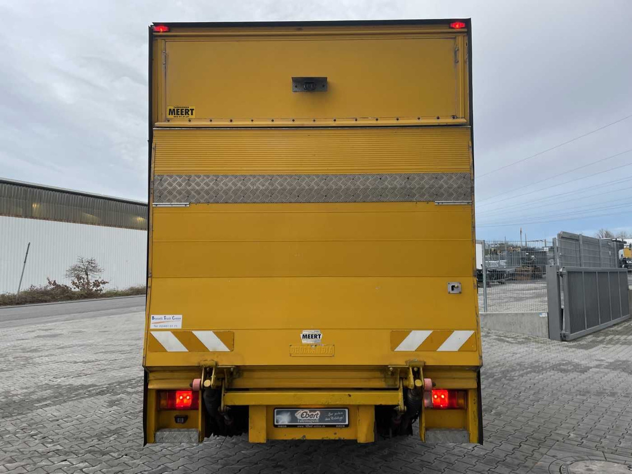 Iveco Daily 50C17 3.0L *Koffer*LBW*Klima* - Лекотоварен автомобил фургон: снимка 4 Iveco Daily 50C17 3.0L *Koffer*LBW*Klima* - Лекотоварен автомобил фургон: снимка 4