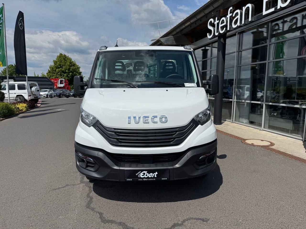 Iveco Daily 50C18 HA8 3.0L *R4.350mm*Klima*Automatik* - Шаси кабина: снимка 2 Iveco Daily 50C18 HA8 3.0L *R4.350mm*Klima*Automatik* - Шаси кабина: снимка 2
