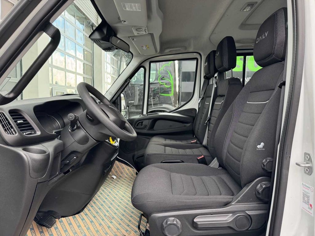 Лизинг на Iveco Daily 50C18H A8 DoKa *AHK*Automatik*7-Sitze*  Iveco Daily 50C18H A8 DoKa *AHK*Automatik*7-Sitze*: снимка 9