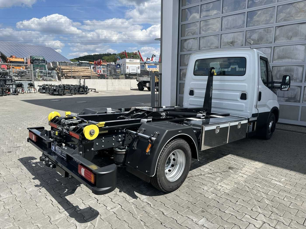 Iveco Daily 70C18 *R4100mm*Automatik*2xAHK*Luft* - Мултилифт с кука камион: снимка 4 Iveco Daily 70C18 *R4100mm*Automatik*2xAHK*Luft* - Мултилифт с кука камион: снимка 4
