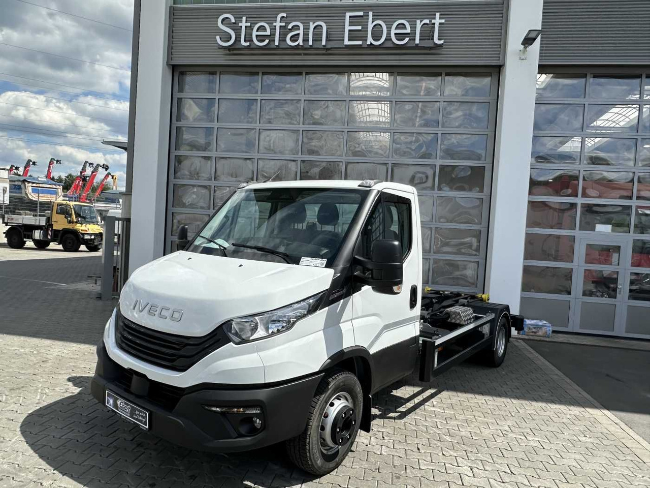 Iveco Daily 70C18 *R4100mm*Automatik*2xAHK*Luft* - Мултилифт с кука камион: снимка 1 Iveco Daily 70C18 *R4100mm*Automatik*2xAHK*Luft* - Мултилифт с кука камион: снимка 1
