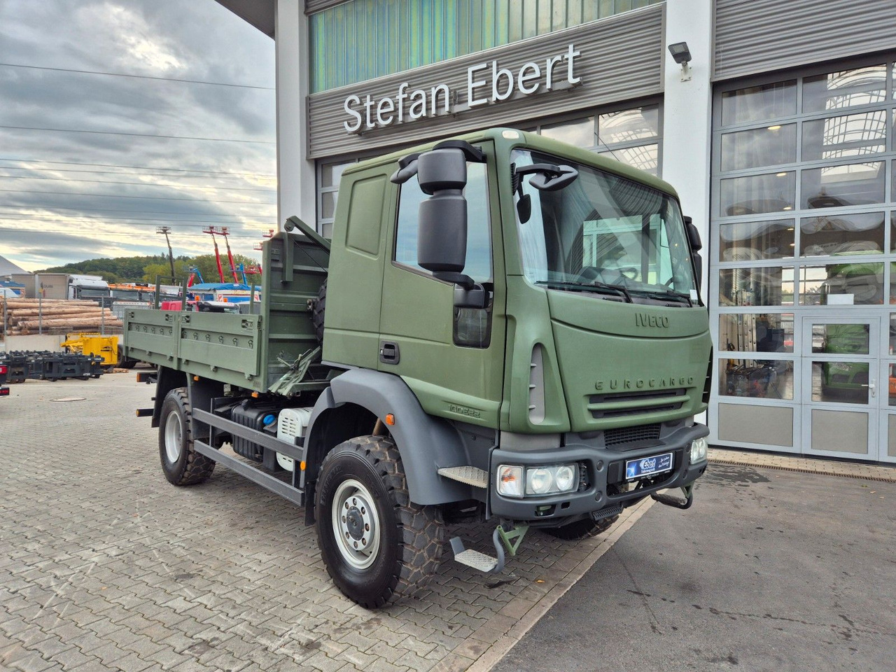 Iveco Eurocargo ML100E22WM-BW 4x4 Pritsche L-Haus Bett - Бордови камион: снимка 2 Iveco Eurocargo ML100E22WM-BW 4x4 Pritsche L-Haus Bett - Бордови камион: снимка 2