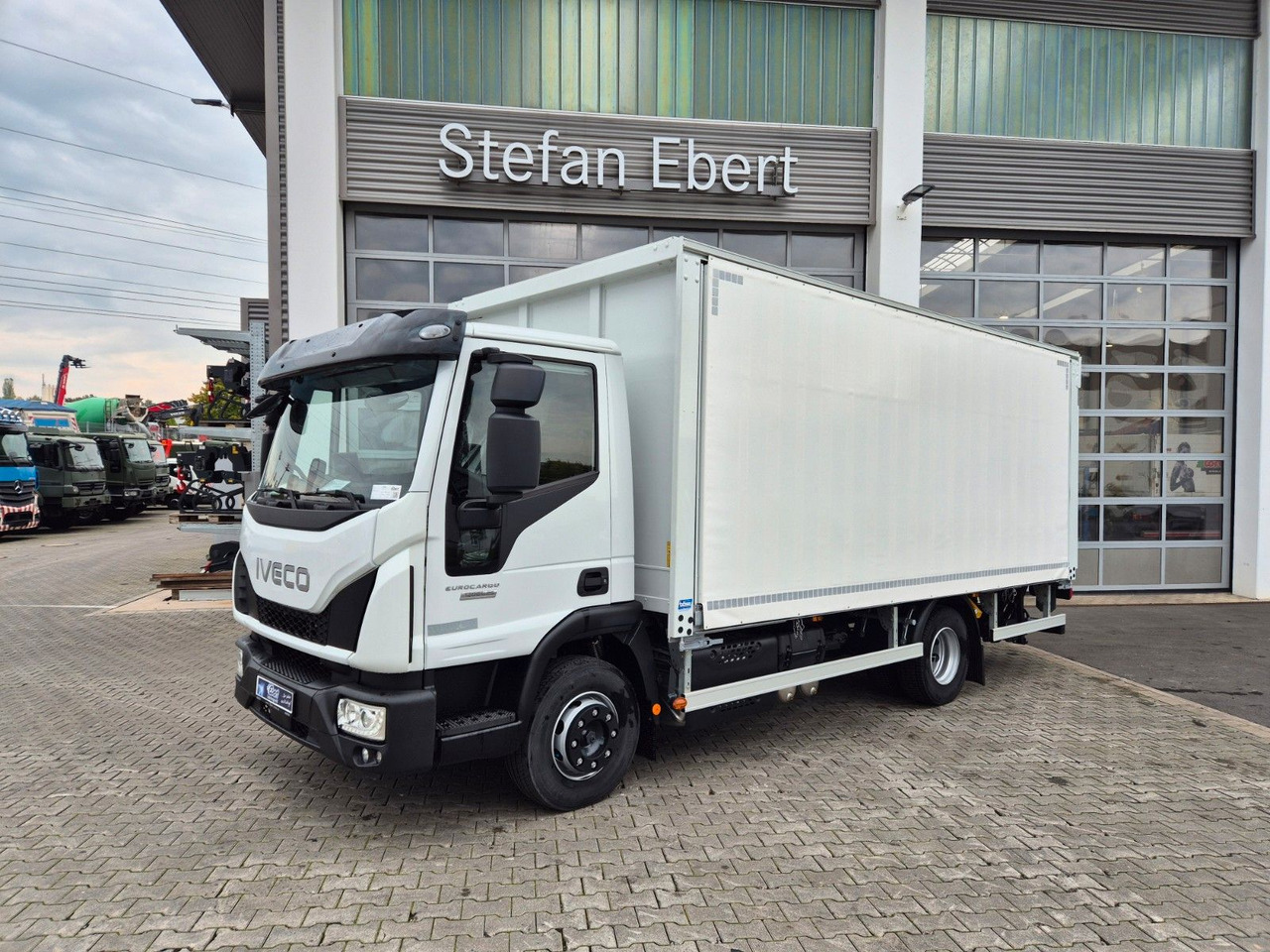 Iveco Eurocargo ML120EL25/P Böse Schiebeplanen LBW AHK - За напитки камион: снимка 3 Iveco Eurocargo ML120EL25/P Böse Schiebeplanen LBW AHK - За напитки камион: снимка 3