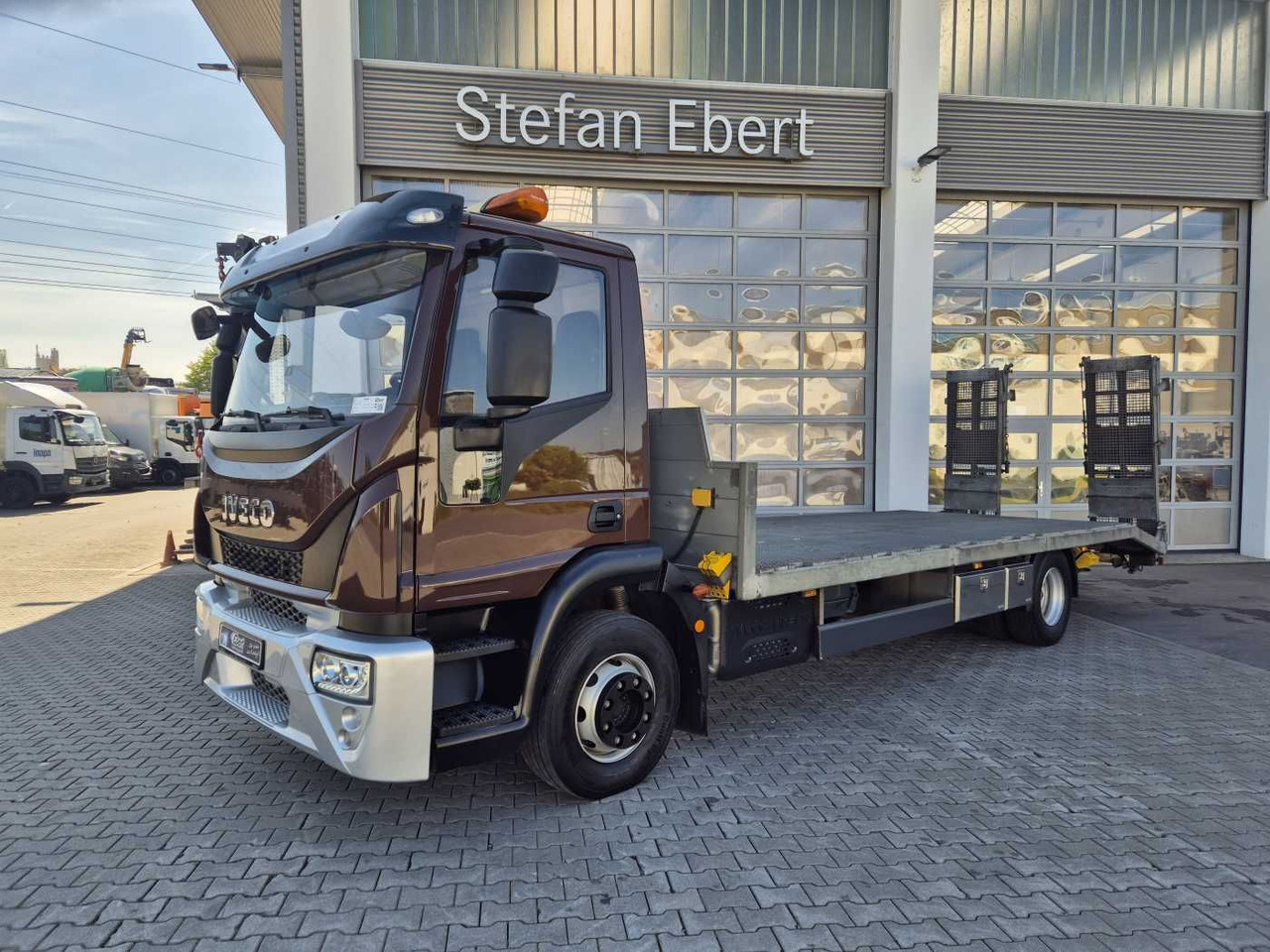 Iveco Eurocargo ML140E25/P Maschinentransporter Winde - Автовоз камион: снимка 2 Iveco Eurocargo ML140E25/P Maschinentransporter Winde - Автовоз камион: снимка 2