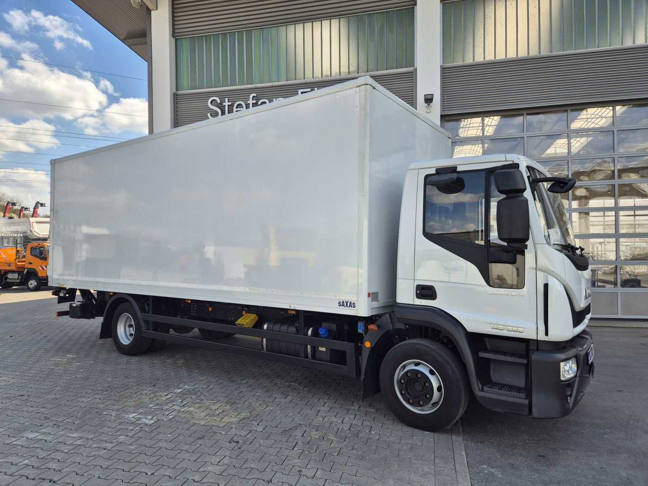 Iveco Eurocargo ML140E28/P 4x2 *LBW*AHK*Klima / 3x - Камион фургон: снимка 2 Iveco Eurocargo ML140E28/P 4x2 *LBW*AHK*Klima / 3x - Камион фургон: снимка 2