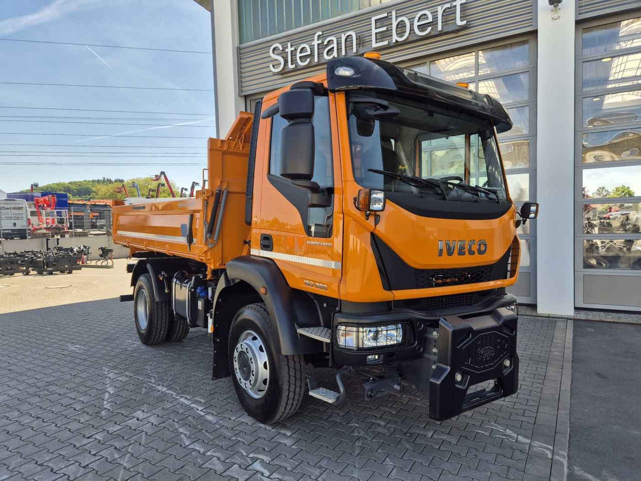 Iveco Eurocargo ML150E28W 4x4 Winterdienst Vorb. 2xAHK - Самосвал камион: снимка 3 Iveco Eurocargo ML150E28W 4x4 Winterdienst Vorb. 2xAHK - Самосвал камион: снимка 3