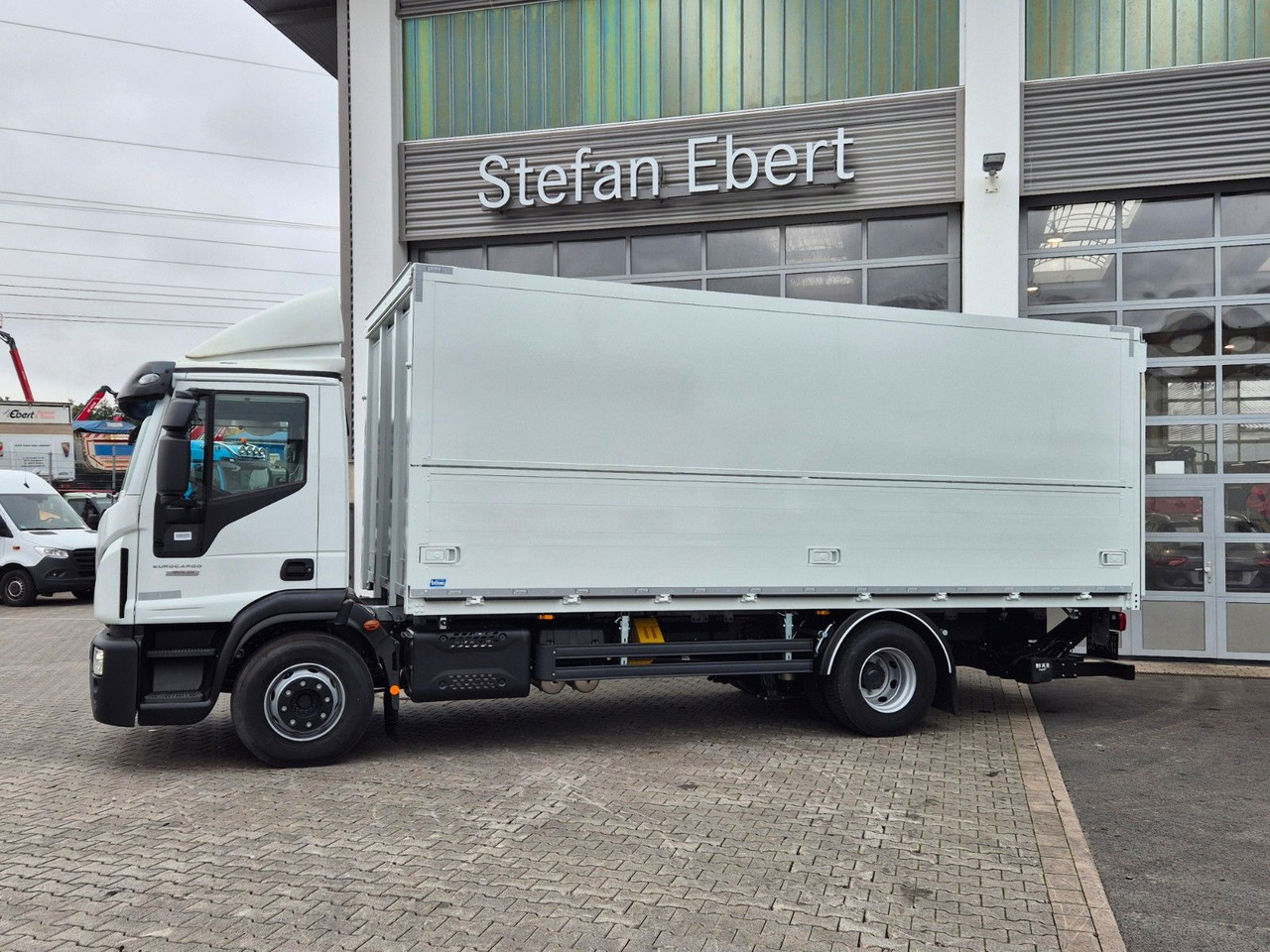 Iveco Eurocargo ML160E28/FP Böse Schwenkwand LBW 2xAHK - За напитки камион: снимка 5 Iveco Eurocargo ML160E28/FP Böse Schwenkwand LBW 2xAHK - За напитки камион: снимка 5