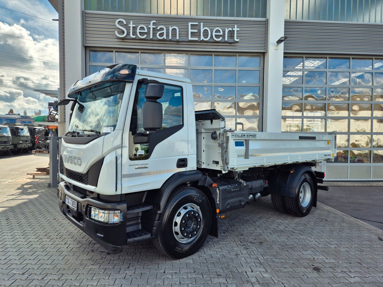 Iveco Eurocargo ML180E32K 4x2 Meiller AHK - Самосвал камион: снимка 2 Iveco Eurocargo ML180E32K 4x2 Meiller AHK - Самосвал камион: снимка 2