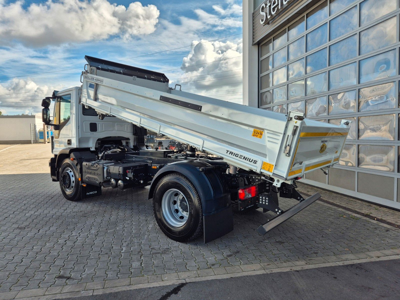 Iveco Eurocargo ML180E32K 4x2 Meiller AHK - Самосвал камион: снимка 4 Iveco Eurocargo ML180E32K 4x2 Meiller AHK - Самосвал камион: снимка 4