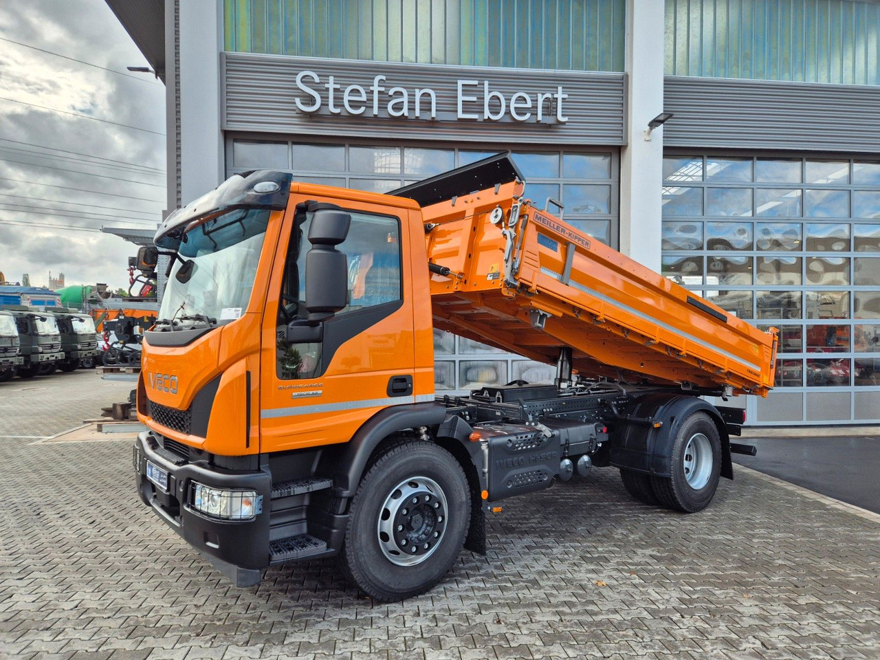 Iveco Eurocargo ML180E32K 4x2 Meiller AHK - Самосвал камион: снимка 1 Iveco Eurocargo ML180E32K 4x2 Meiller AHK - Самосвал камион: снимка 1