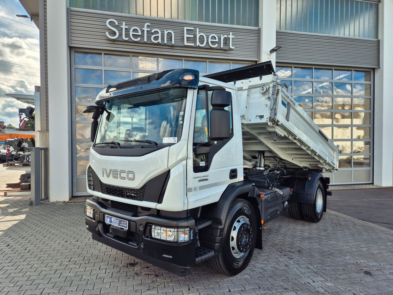 Iveco Eurocargo ML180E32K 4x2 Meiller AHK - Самосвал камион: снимка 1 Iveco Eurocargo ML180E32K 4x2 Meiller AHK - Самосвал камион: снимка 1