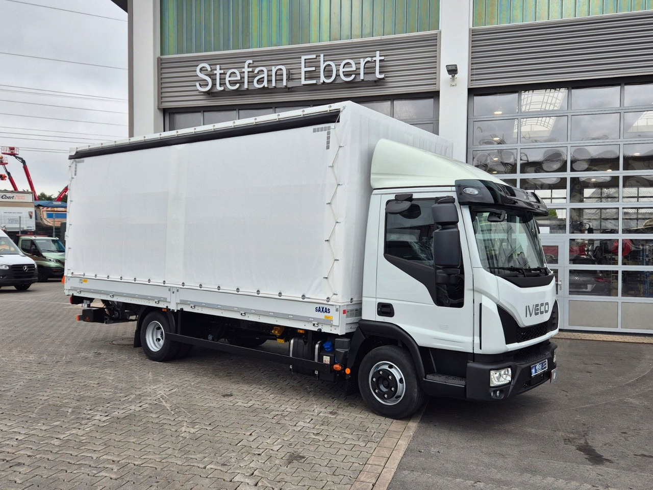 Iveco Eurocargo ML75E19/P LBW Spoiler Klima 3 Sitze - Брезентов бус: снимка 4 Iveco Eurocargo ML75E19/P LBW Spoiler Klima 3 Sitze - Брезентов бус: снимка 4