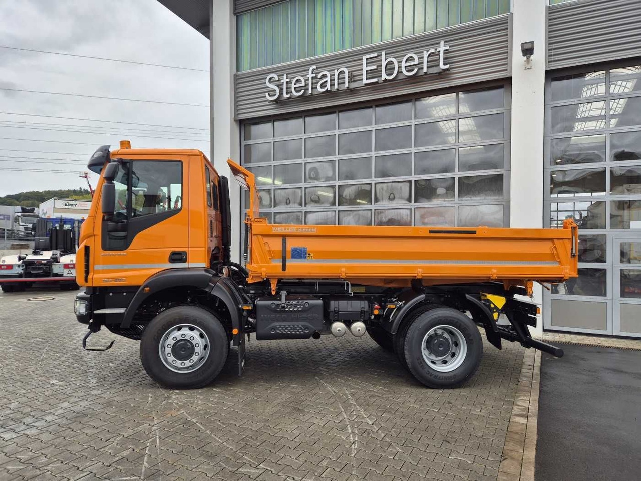 Iveco ML150E28W 4x4 Meiller Dreiseitenkipper 2xAHK - Самосвал камион: снимка 4 Iveco ML150E28W 4x4 Meiller Dreiseitenkipper 2xAHK - Самосвал камион: снимка 4