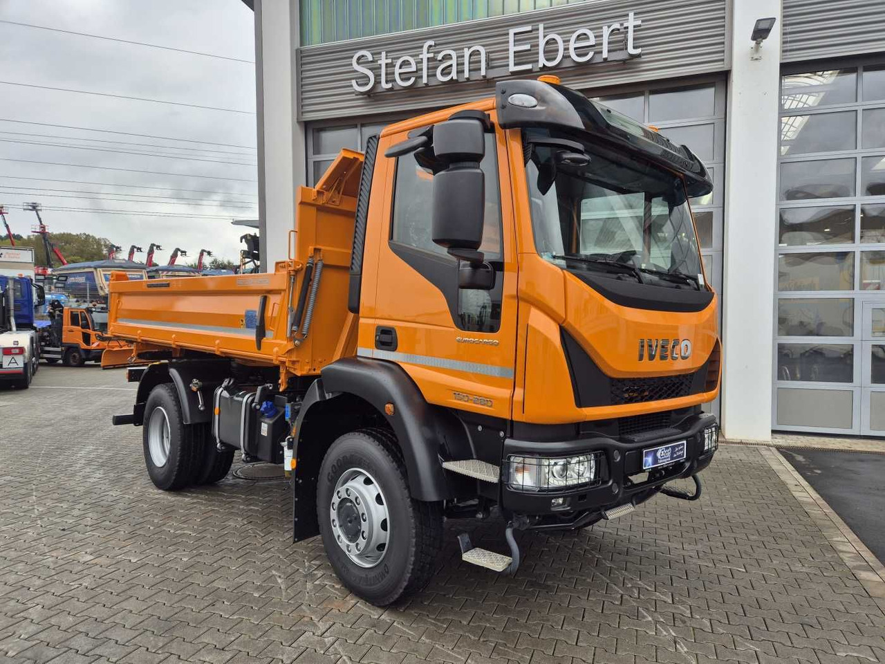 Iveco ML150E28W 4x4 Meiller Dreiseitenkipper 2xAHK - Самосвал камион: снимка 3 Iveco ML150E28W 4x4 Meiller Dreiseitenkipper 2xAHK - Самосвал камион: снимка 3