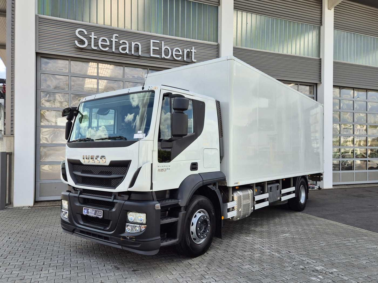 Iveco Stralis AT190S42/FP-D LBW Bär 1.500kg faltbar - Камион фургон: снимка 2 Iveco Stralis AT190S42/FP-D LBW Bär 1.500kg faltbar - Камион фургон: снимка 2