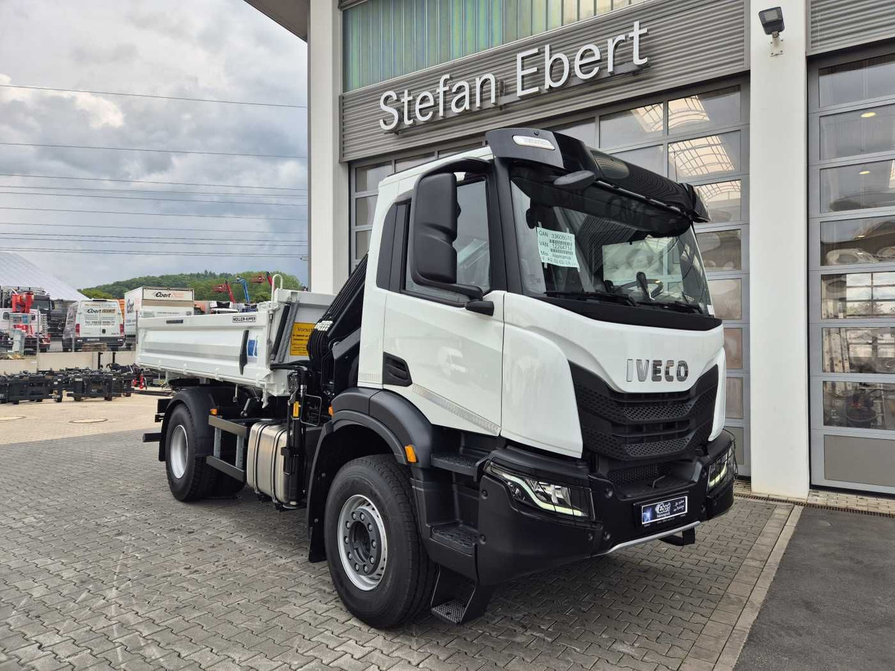 Iveco X-Way AD200X42/P HR OFF Hiab X-HIDUO 118E-3 Funk - Самосвал камион, Камион с кран: снимка 3 Iveco X-Way AD200X42/P HR OFF Hiab X-HIDUO 118E-3 Funk - Самосвал камион, Камион с кран: снимка 3