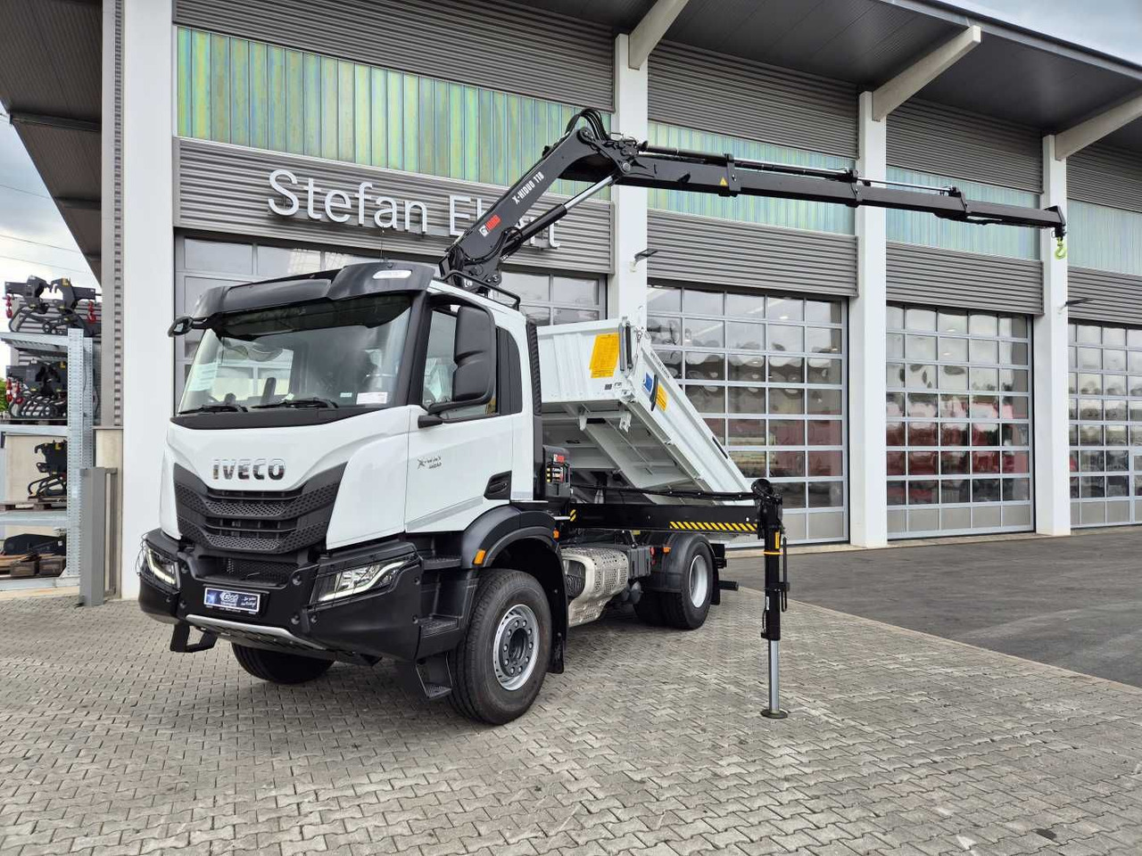 Iveco X-Way AD200X42/P HR OFF Hiab X-HIDUO 118E-3 Funk - Самосвал камион, Камион с кран: снимка 1 Iveco X-Way AD200X42/P HR OFF Hiab X-HIDUO 118E-3 Funk - Самосвал камион, Камион с кран: снимка 1