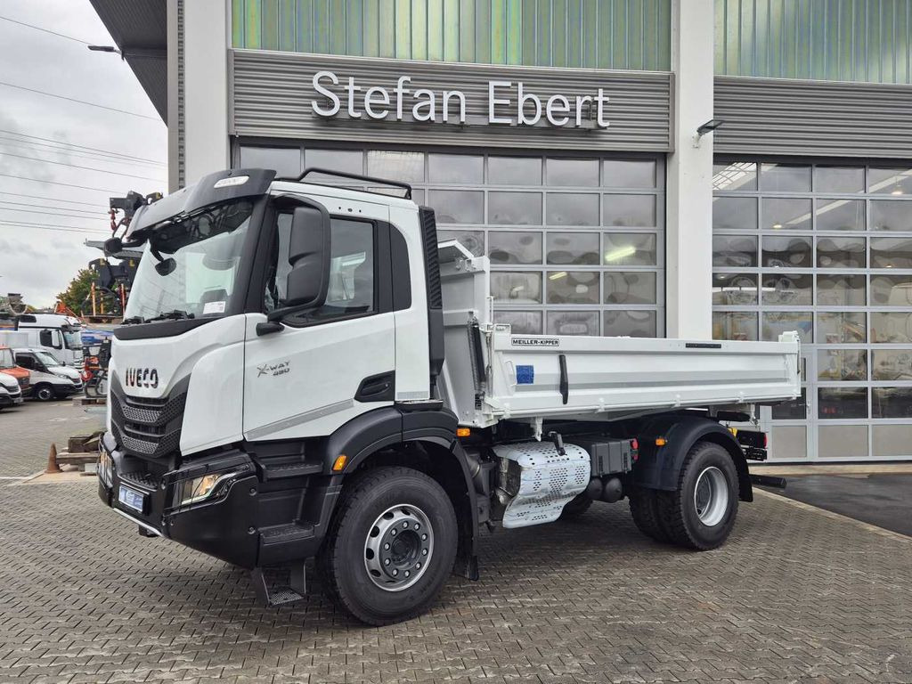 Iveco X-Way AD200X48 HR OFF 4x2 Meiller Intarder 2x - Самосвал камион: снимка 4 Iveco X-Way AD200X48 HR OFF 4x2 Meiller Intarder 2x - Самосвал камион: снимка 4