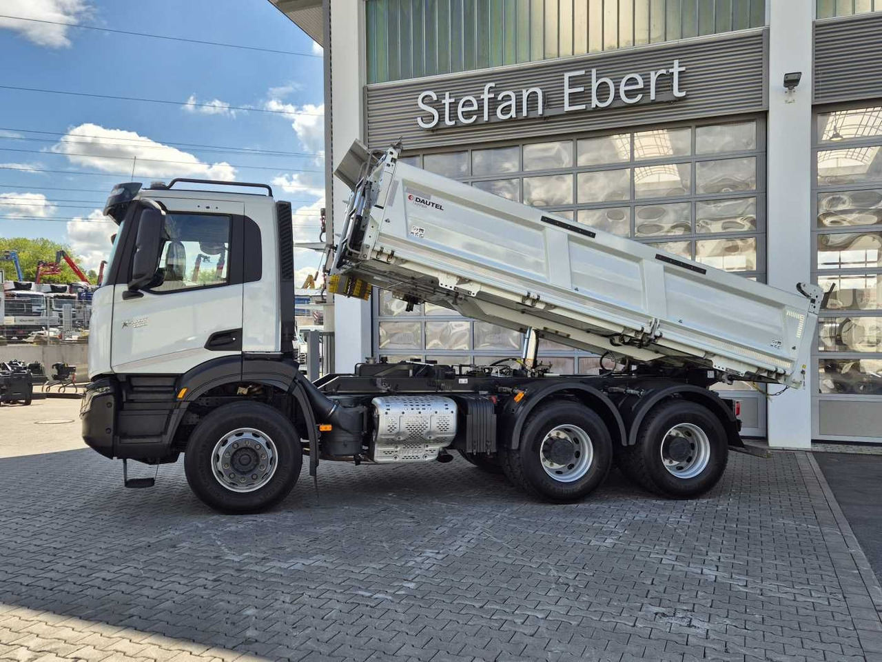 Iveco X-Way AD300X48Z HR 6x4 Intarder Bordmatic Kamera - Самосвал камион: снимка 4 Iveco X-Way AD300X48Z HR 6x4 Intarder Bordmatic Kamera - Самосвал камион: снимка 4