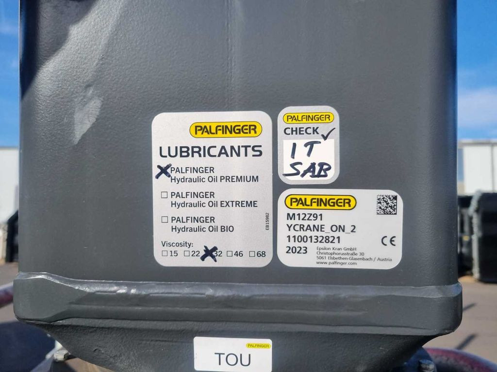 Нови Камион за дърва, Камион с кран Iveco X-Way AS300X57 Z/P HR ON+ 6x4 (6x6 Hi Traction) Iveco X-Way AS300X57 Z/P HR ON+ 6x4 (6x6 Hi Traction): снимка 11