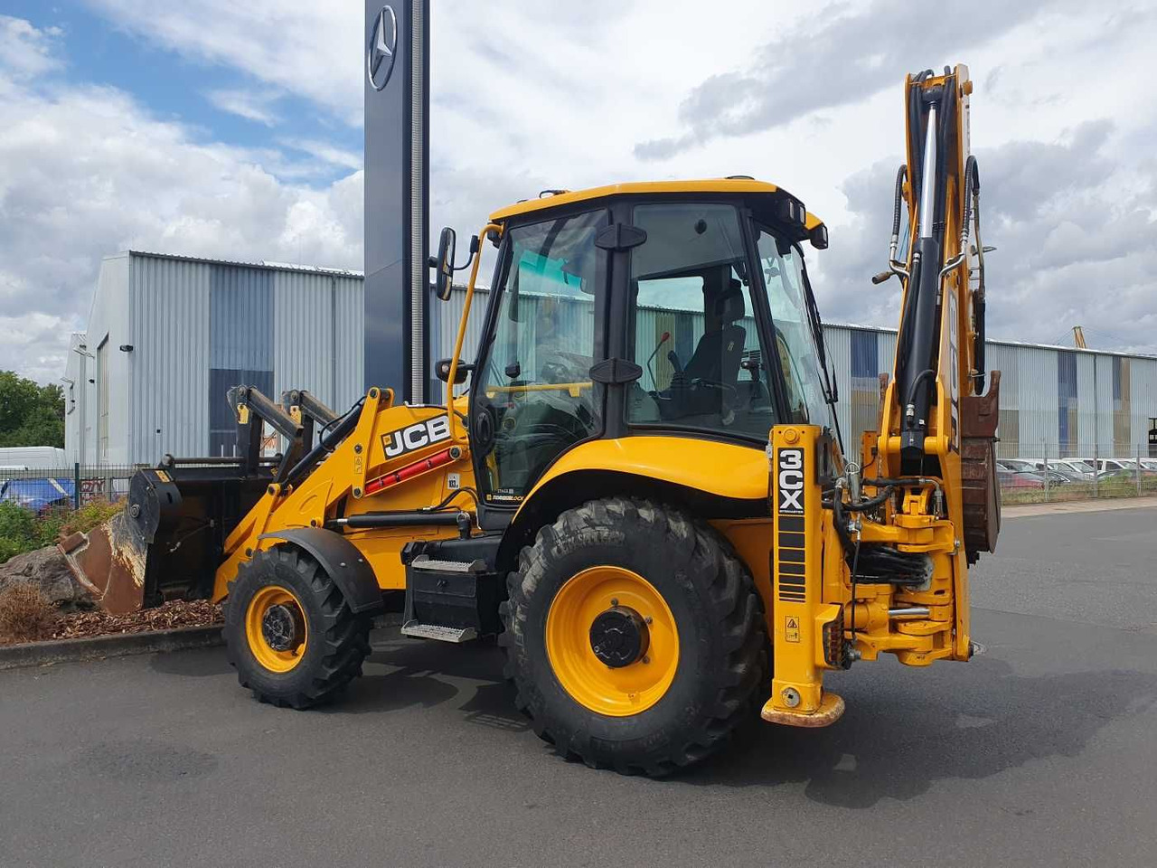 JCB 3CX / Gabel & 4in1 Schaufel / nur 1.561h / 2022 - Багер-товарач: снимка 2 JCB 3CX / Gabel & 4in1 Schaufel / nur 1.561h / 2022 - Багер-товарач: снимка 2