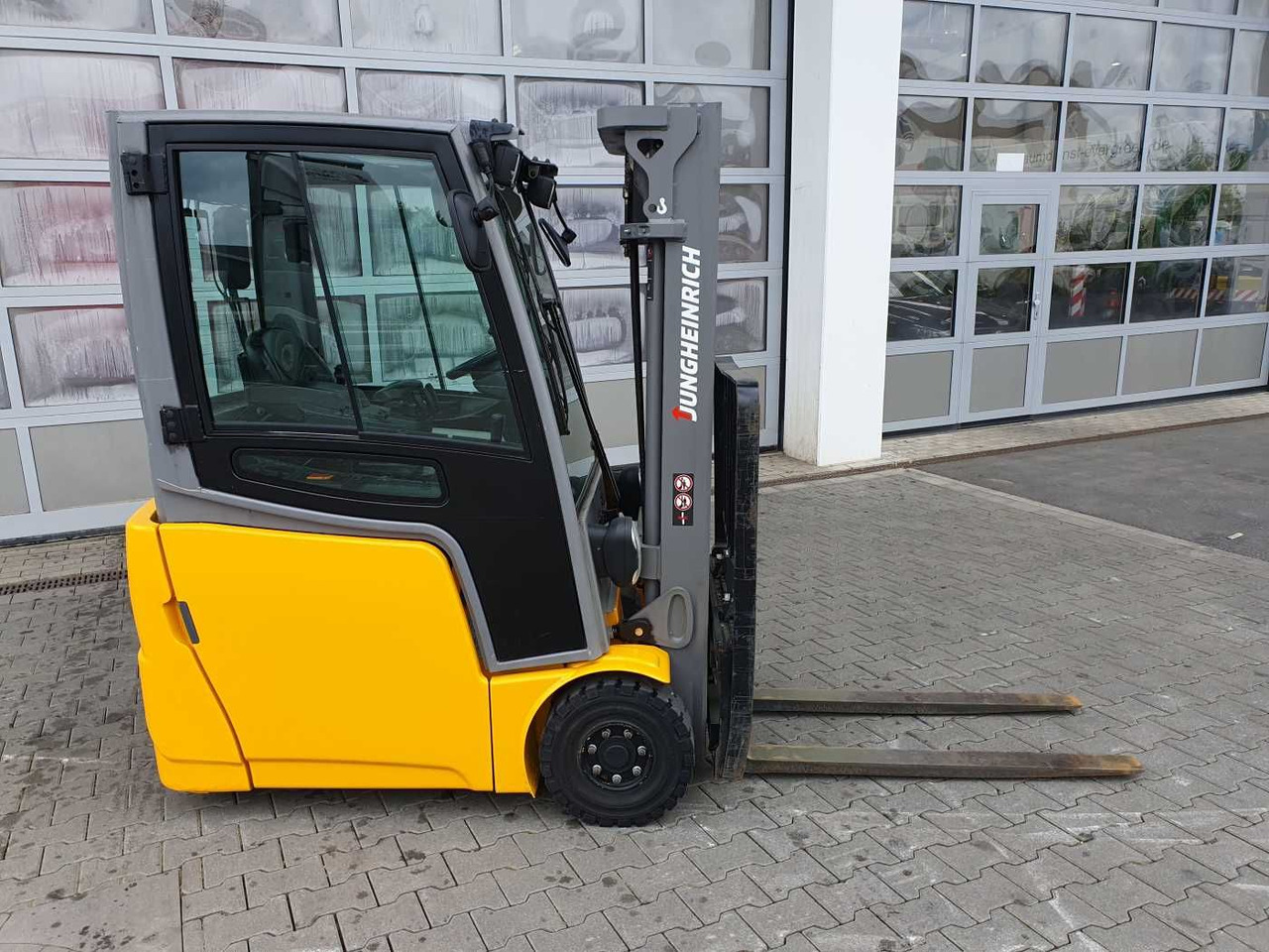 Jungheinrich EFG 215 / Triplex: 4.30m! / SS / 4.297h! - Електрокар: снимка 2 Jungheinrich EFG 215 / Triplex: 4.30m! / SS / 4.297h! - Електрокар: снимка 2