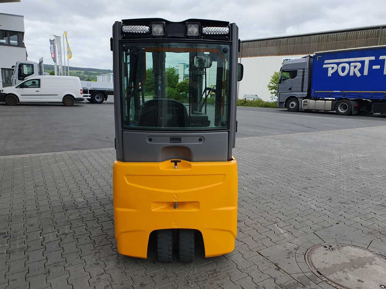 Jungheinrich EFG 215 / Triplex: 4.30m! / SS / 4.297h! - Електрокар: снимка 5 Jungheinrich EFG 215 / Triplex: 4.30m! / SS / 4.297h! - Електрокар: снимка 5