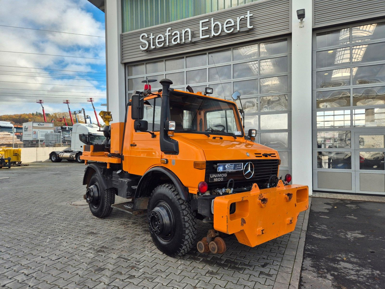 Mercedes-Benz Unimog U1600 4x4 Zweiweg ZW 100 S Railway 11584h - Камион: снимка 5 Mercedes-Benz Unimog U1600 4x4 Zweiweg ZW 100 S Railway 11584h - Камион: снимка 5