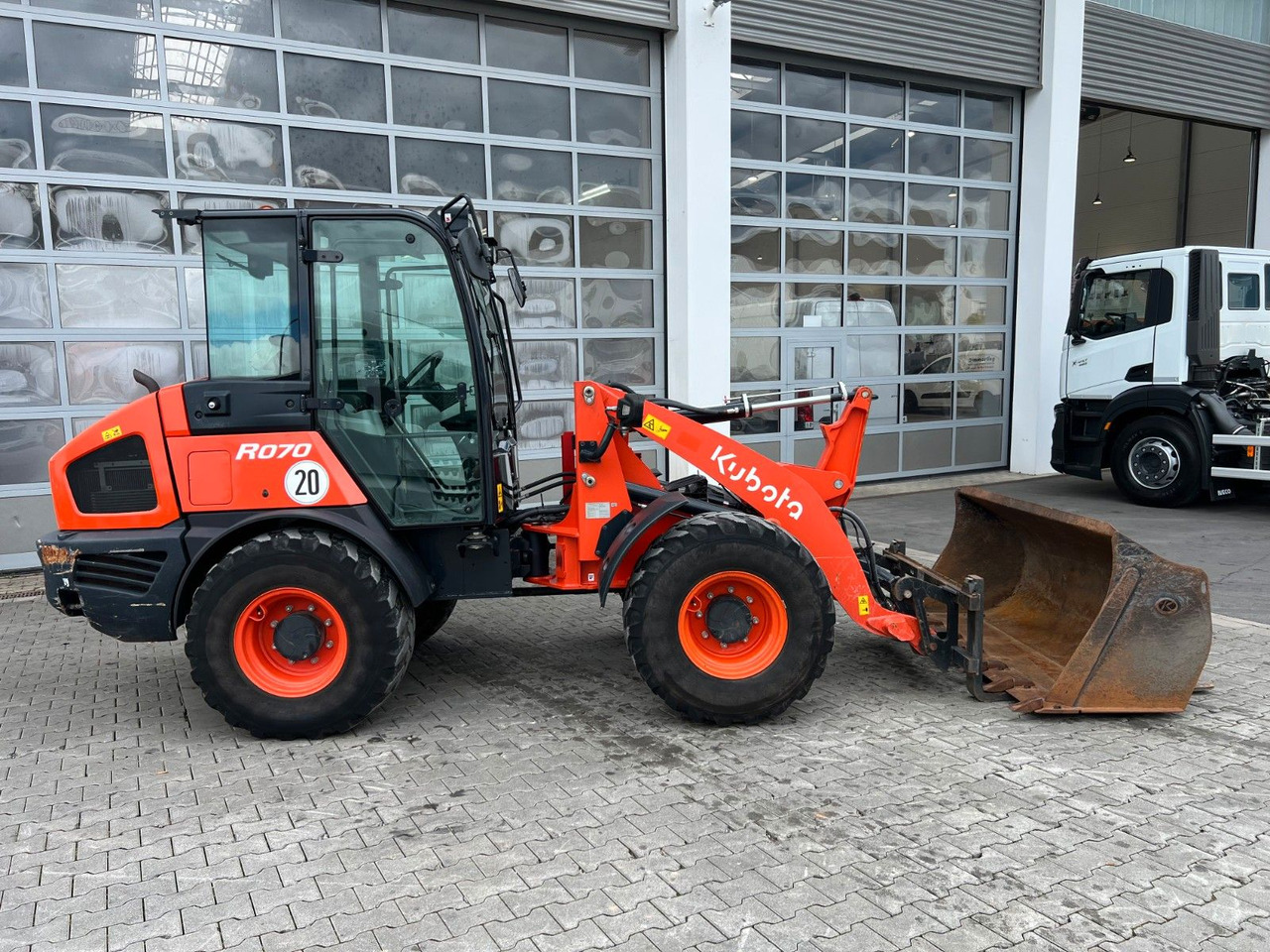 Kubota R070 / Gabel & Schaufel / nur 1.869h! - Колесен товарач: снимка 2 Kubota R070 / Gabel & Schaufel / nur 1.869h! - Колесен товарач: снимка 2