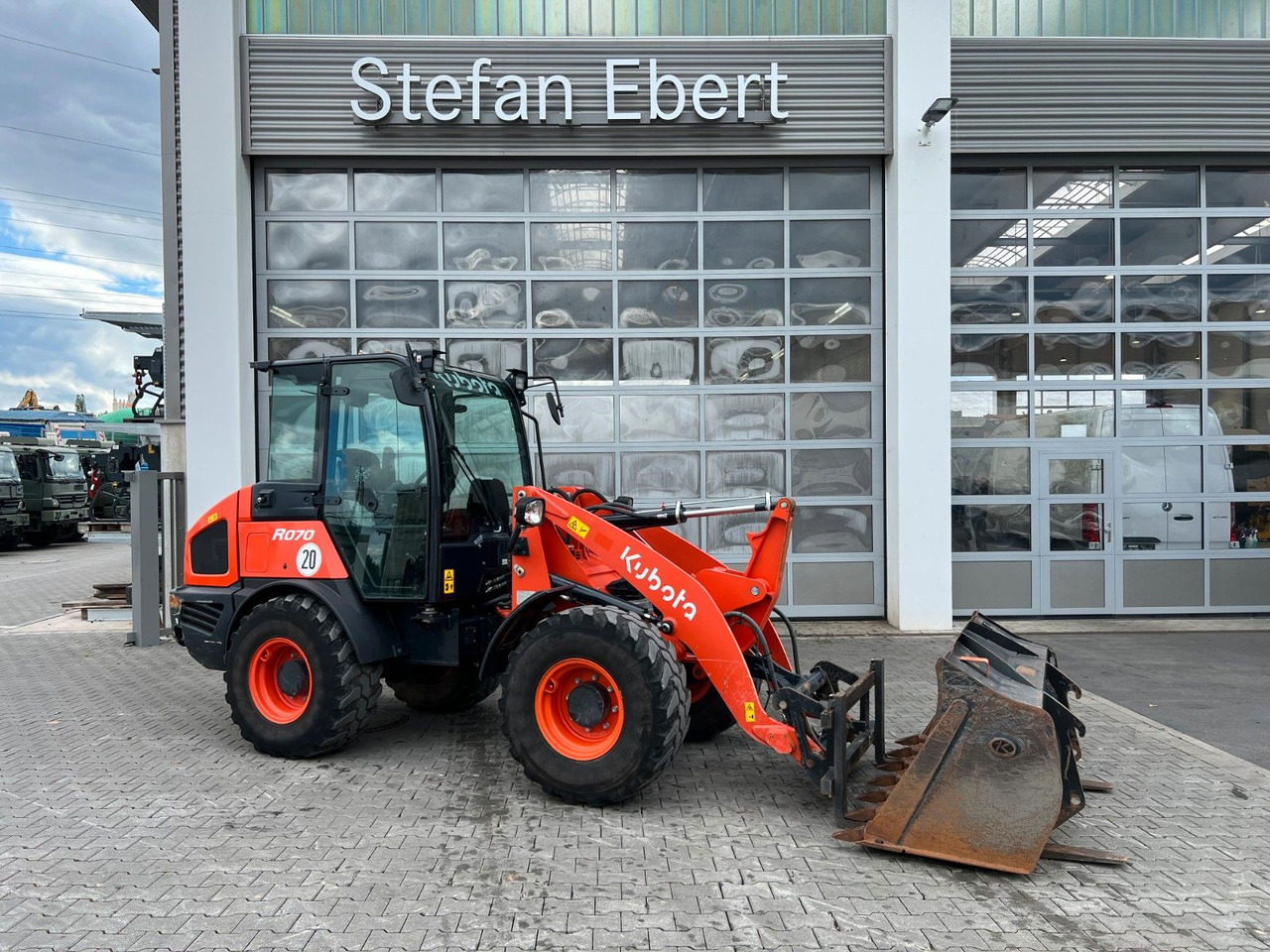 Kubota R070 / Gabel & Schaufel / nur 1.869h! - Колесен товарач: снимка 1 Kubota R070 / Gabel & Schaufel / nur 1.869h! - Колесен товарач: снимка 1