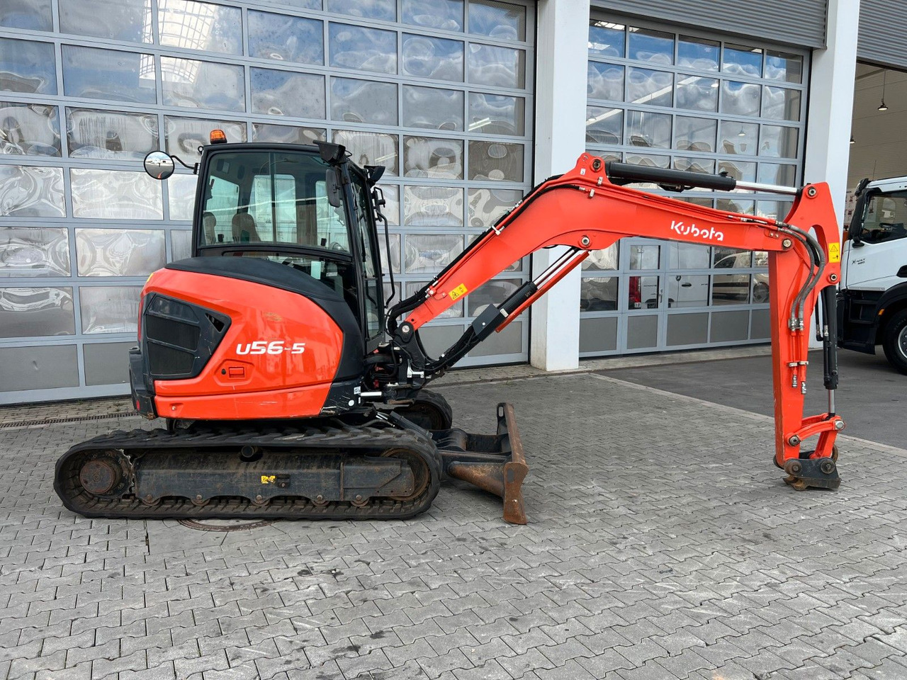 Kubota U56-5 / nur 1.462h! / 2022 - Мини багер: снимка 3 Kubota U56-5 / nur 1.462h! / 2022 - Мини багер: снимка 3