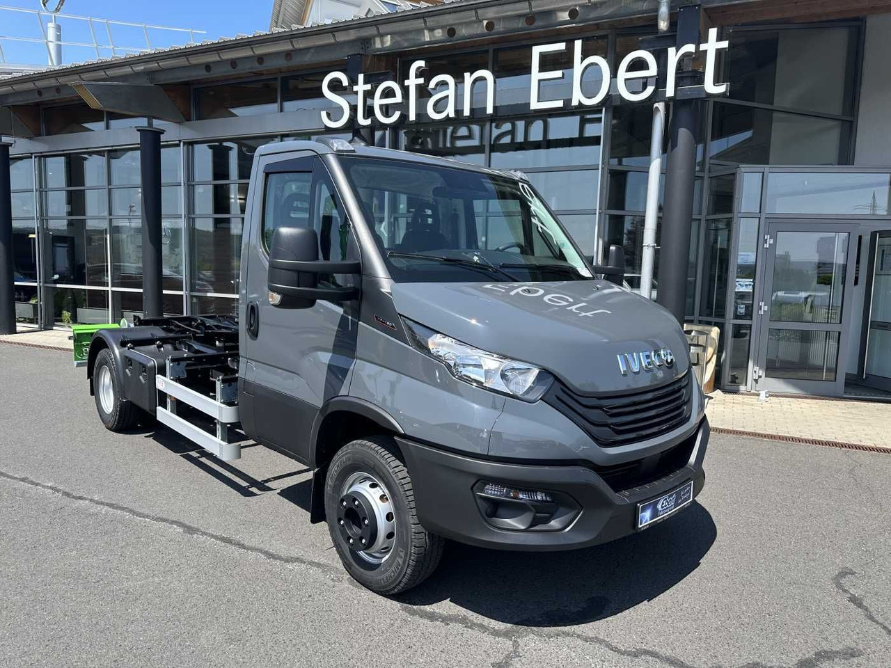 Iveco Daily 70C18 H 3.0L *R3.750mm*AHK*Luft*Sperre* - Лекотоварен автомобил: снимка 1 Iveco Daily 70C18 H 3.0L *R3.750mm*AHK*Luft*Sperre* - Лекотоварен автомобил: снимка 1