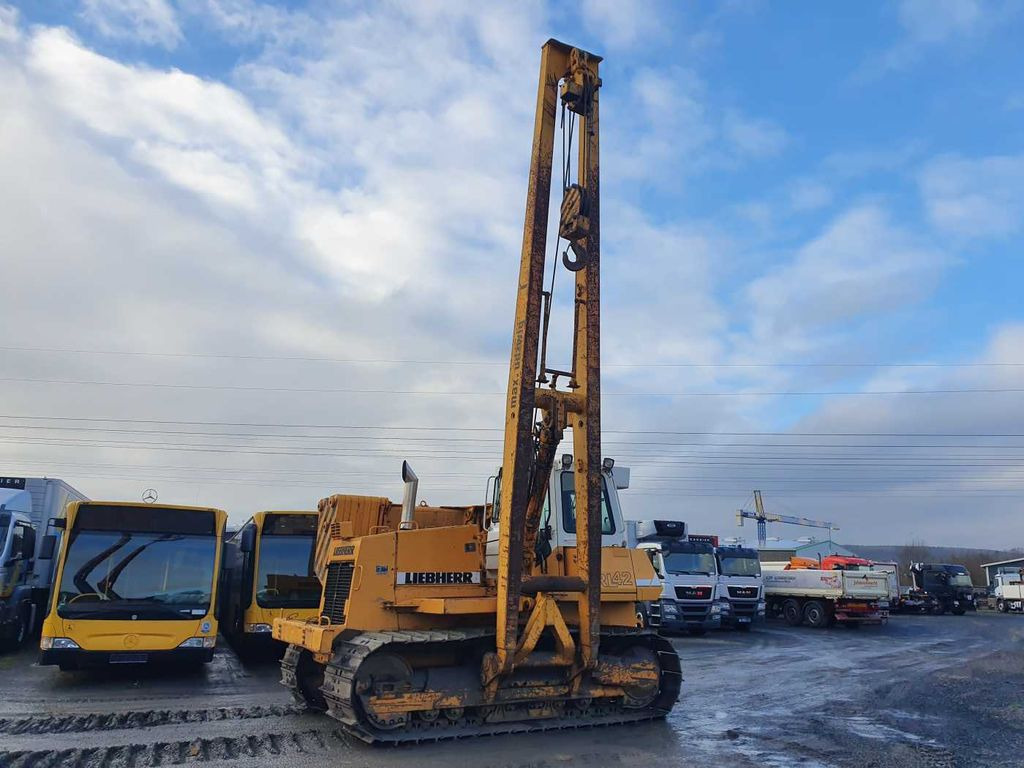 Liebherr RL 42 B / Rohrleger / Pipelayer / nur 4.861h! - Булдозер: снимка 2 Liebherr RL 42 B / Rohrleger / Pipelayer / nur 4.861h! - Булдозер: снимка 2